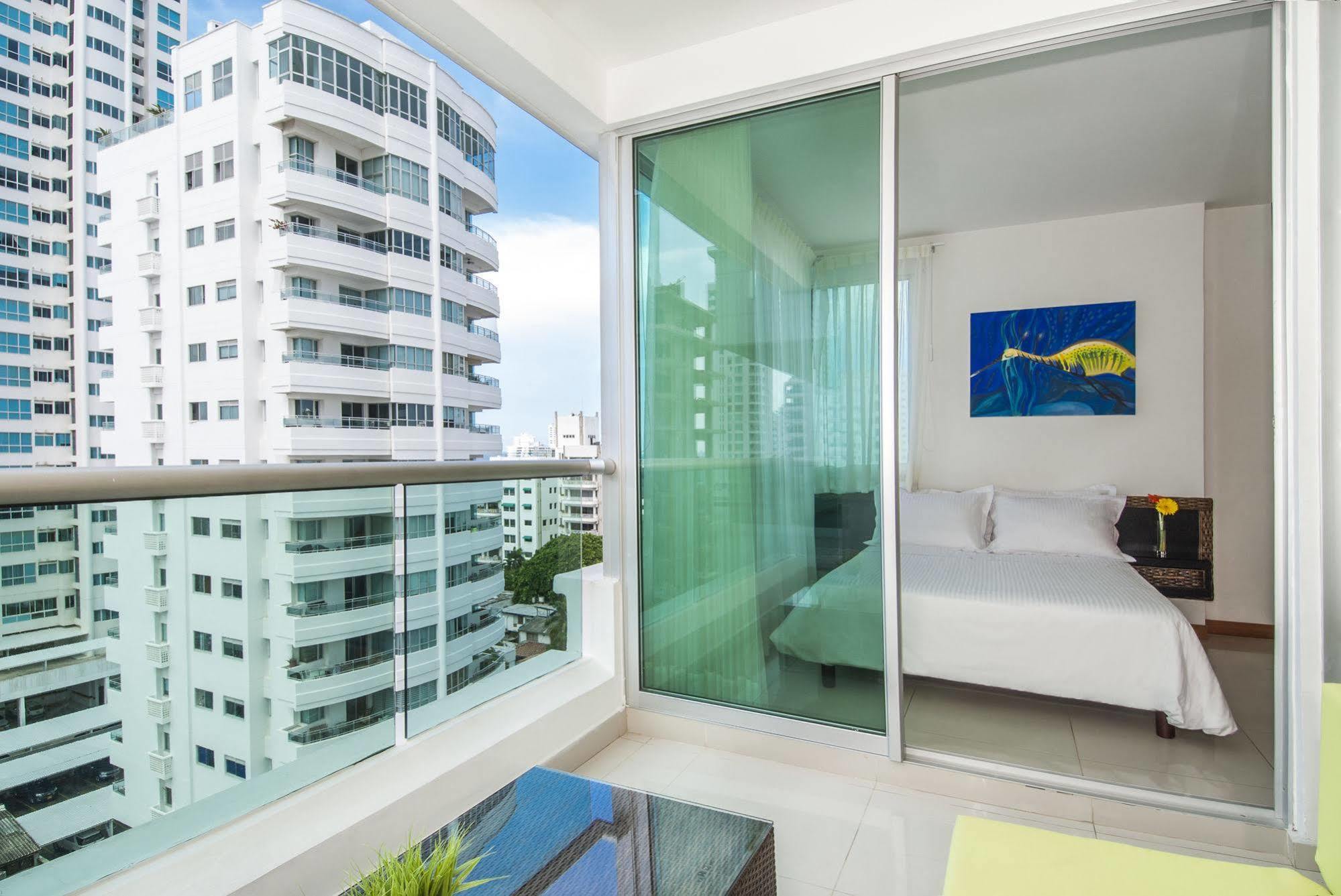Aparthotel Travelers Orange Cartagena Esterno foto